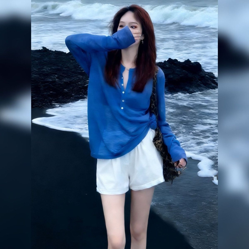 Plus-Size Half-Open Collar Thin Sun-Protective Cover-Up Women's Long-Sleeve T-Shirt, Summer Loose Fit, Slimming, Casual Blue Top for Outerwear