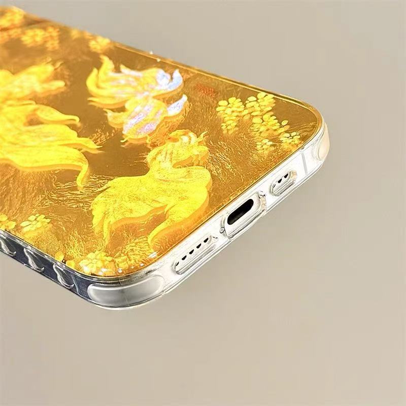 El nuevo pez dorado con patrón de papel de aluminio coreano es adecuado para Apple 15promax funda para teléfono móvil 16pro personalidad 14/13 corazón de niña