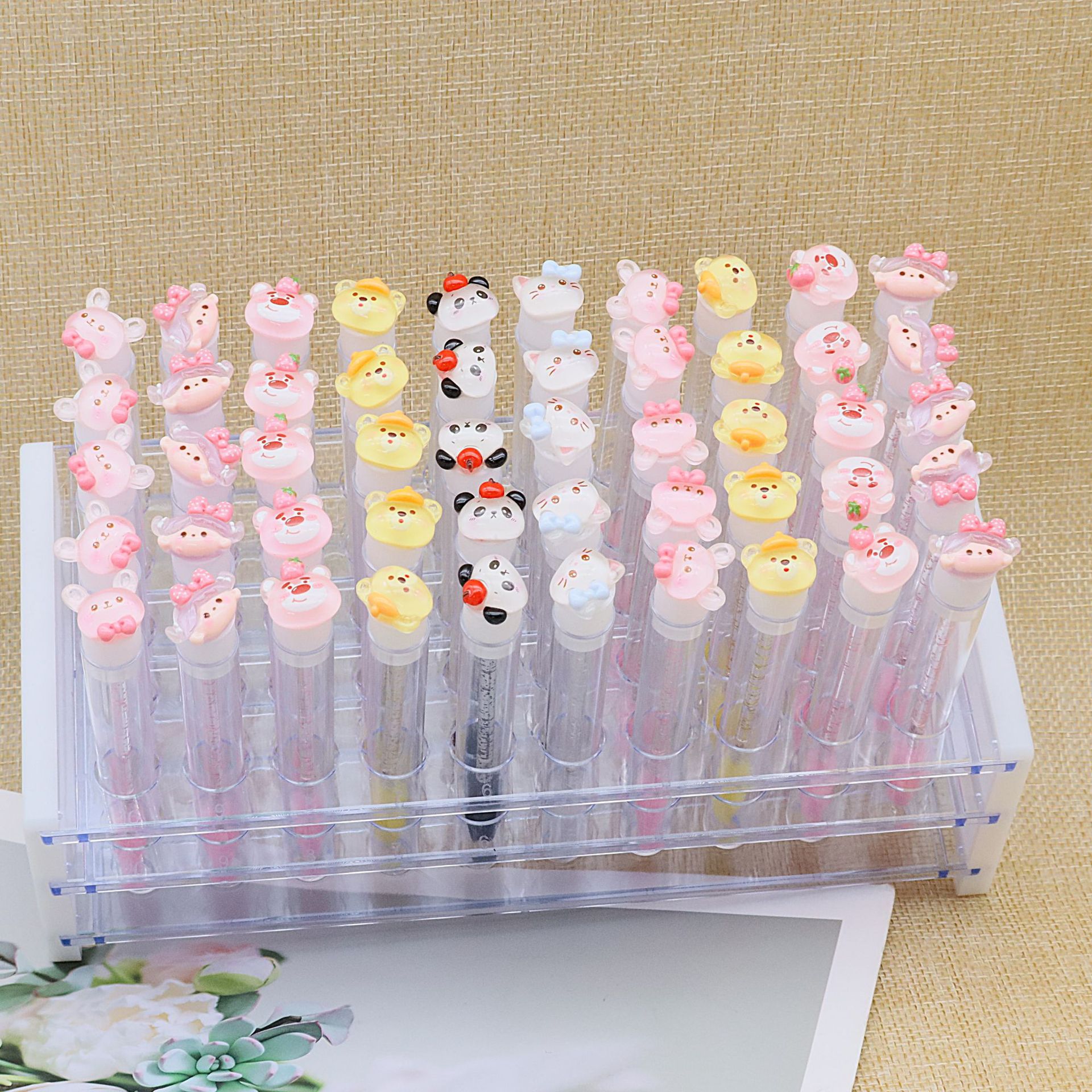 Ice-Clear Cartoon Tube Eyelash Brush, Crystal Eyelash Brush, Individually Packaged, Portable Dust-Proof Eyelash Brush, Makeup Brush, Eyebrow Comb