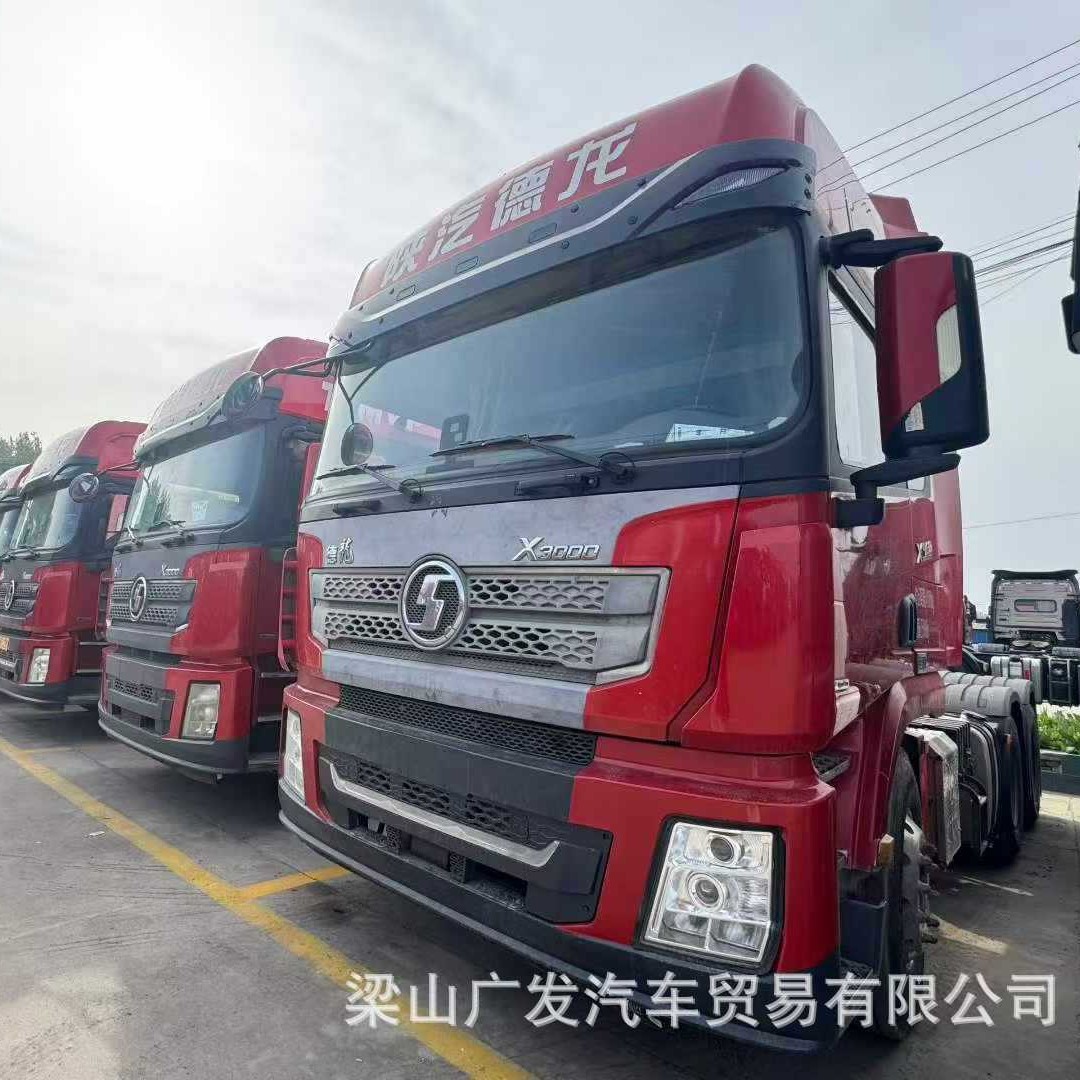 Tractor Pesado para Contenedores para Transporte de Carga