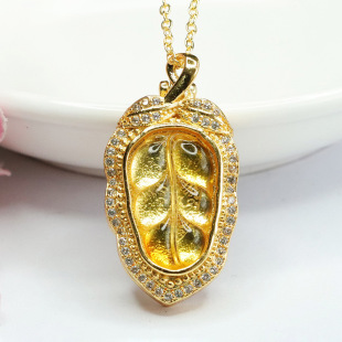 Xinyu Natural Amber Pendant Jinpo Leaf Sachet Necklace Factory Wholesale HP3081510