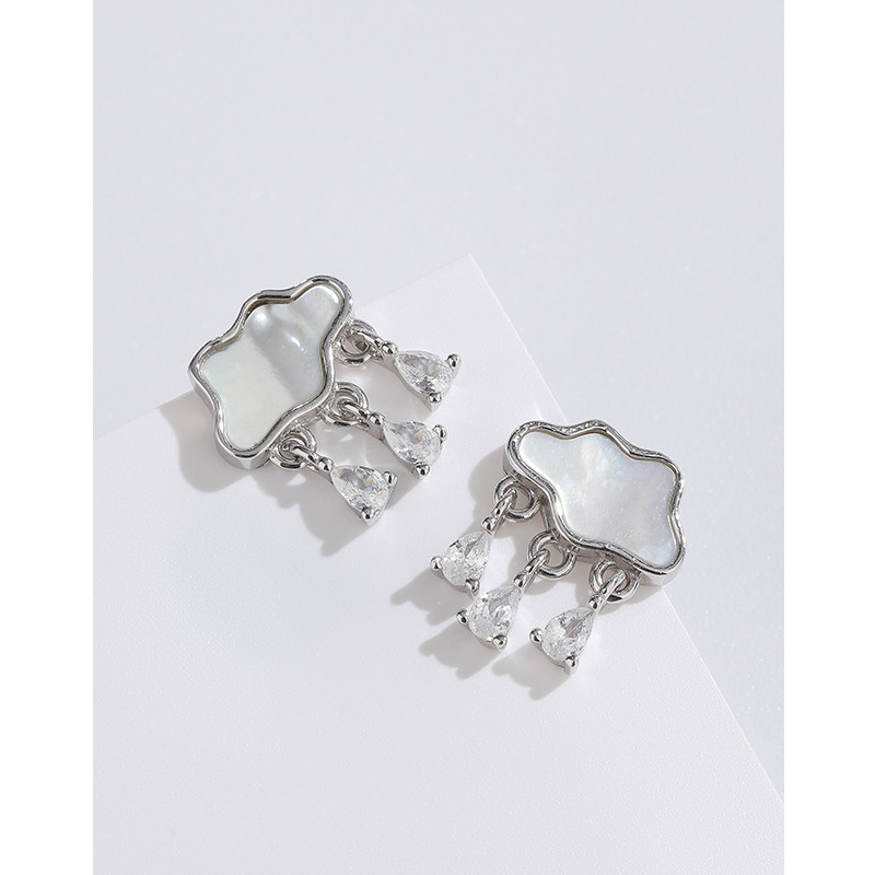 Nube Stud pendientes 925 pendientes de plata esterlina Shell borla hembra nicho diseño 2023 nueva luz de lujo de alto grado pendientes