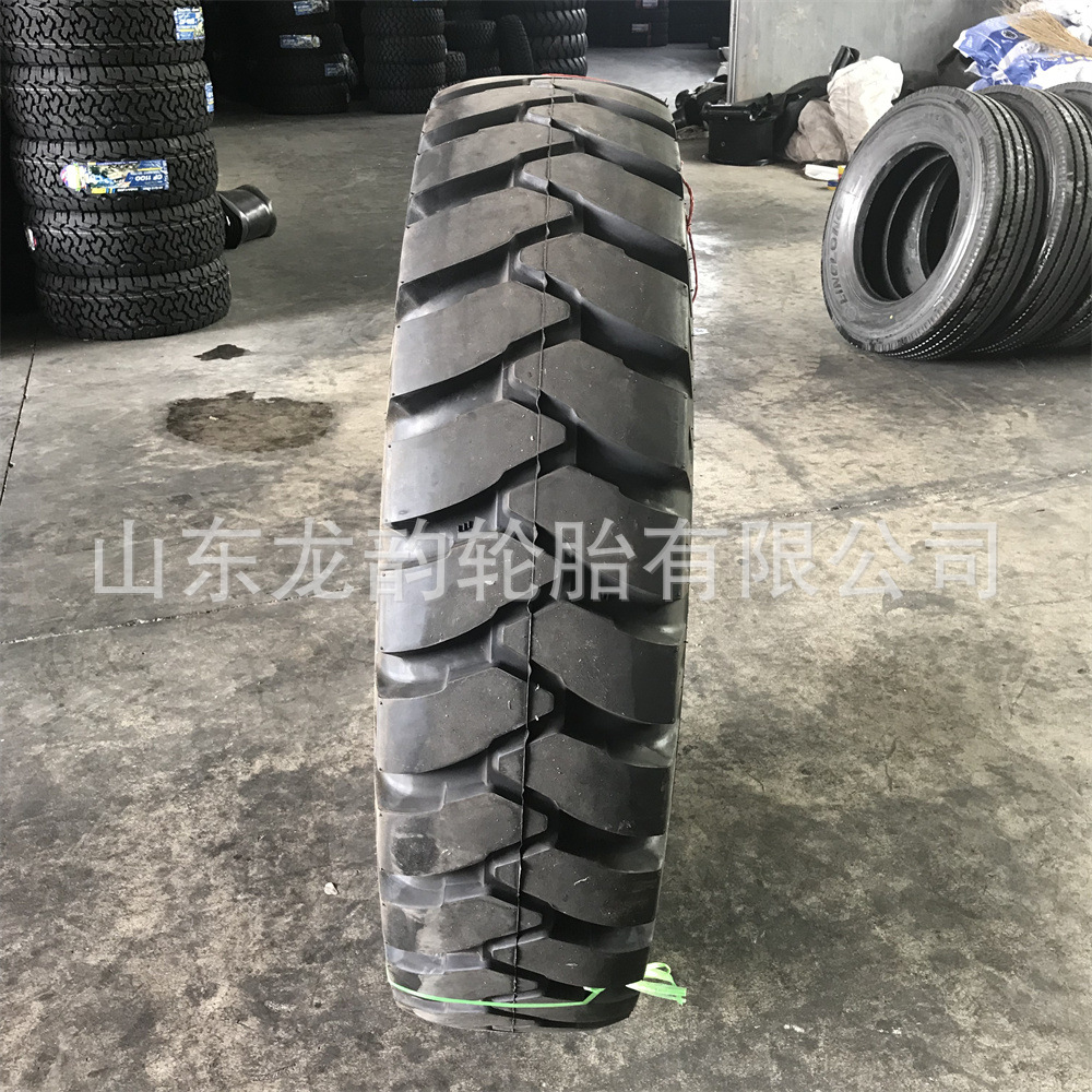 矿山专用14.00-20轮胎工程机械自卸车矿山宽体车轮胎14.00-20加厚
