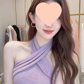 早秋辣妹交叉挂脖吊带针织背心女外穿设计感露肩修身无袖上衣