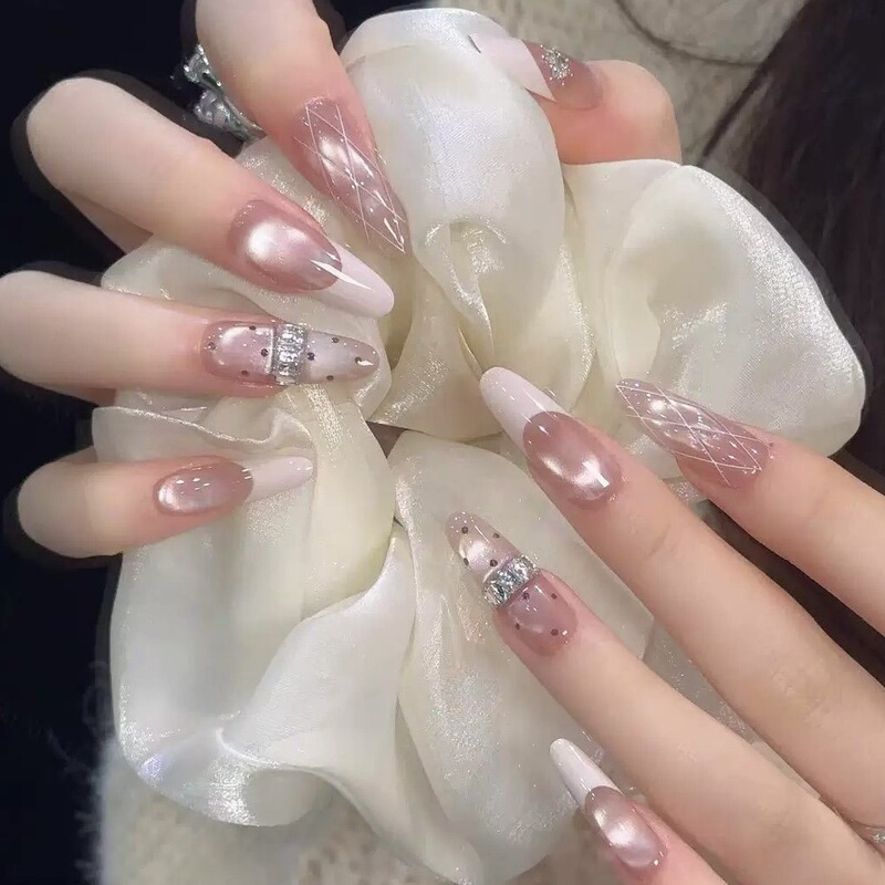 Handmade Wearable Nails, Ten Pieces with Different Sizes, Popular on Tiktok, Ready-Made Wholesale Nail Patches, Fake Nails, Long-Lasting and Removable Handmade Wearable Nails, Ten Pieces with Different Sizes, Popular on Tiktok, Ready-Made Wholesale Nail Patches, Fake Nails, Long-Lasting and Removable