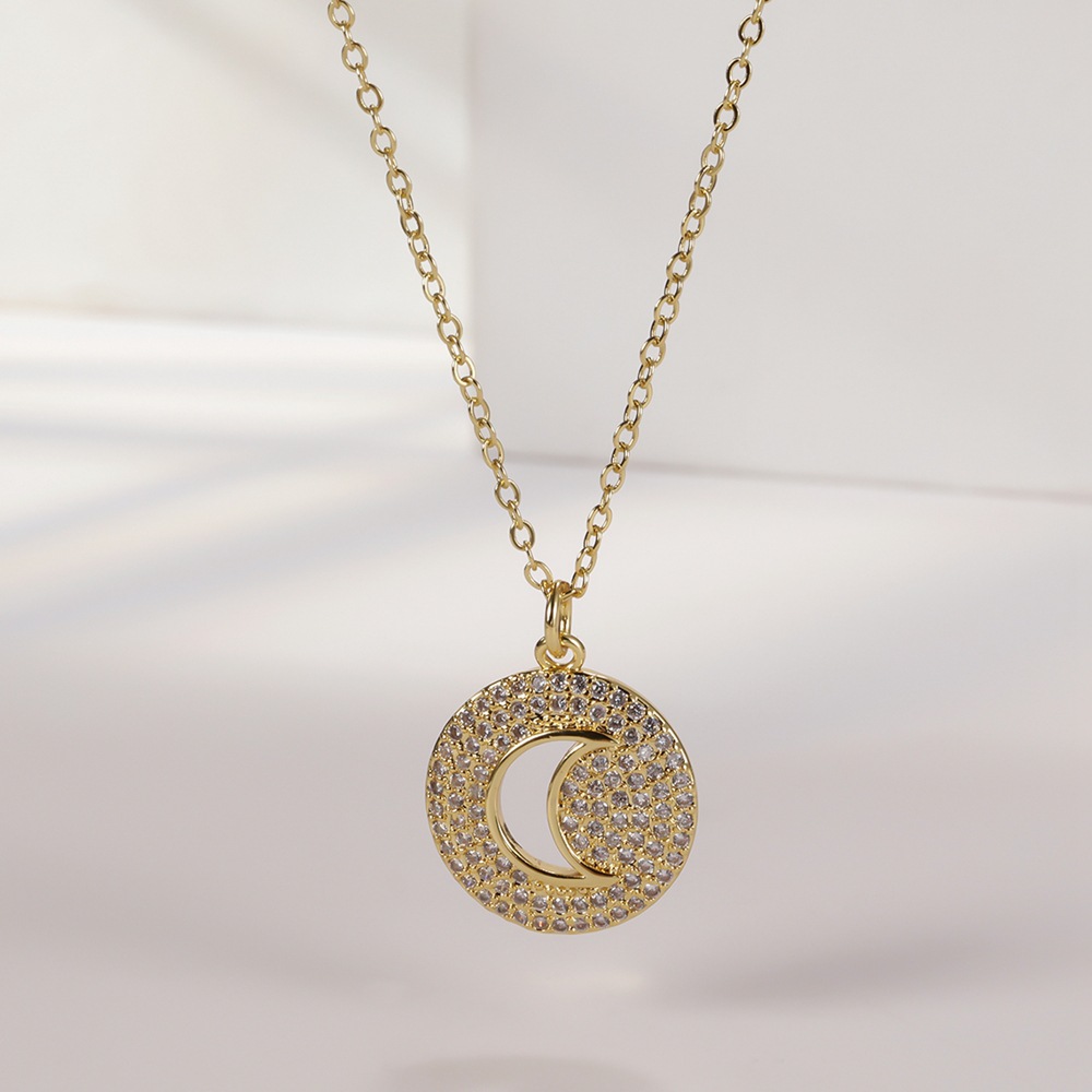 New Micro-encrusted Zircon Moon Necklace Female Fashion Copper Clavicle Chain display picture 2