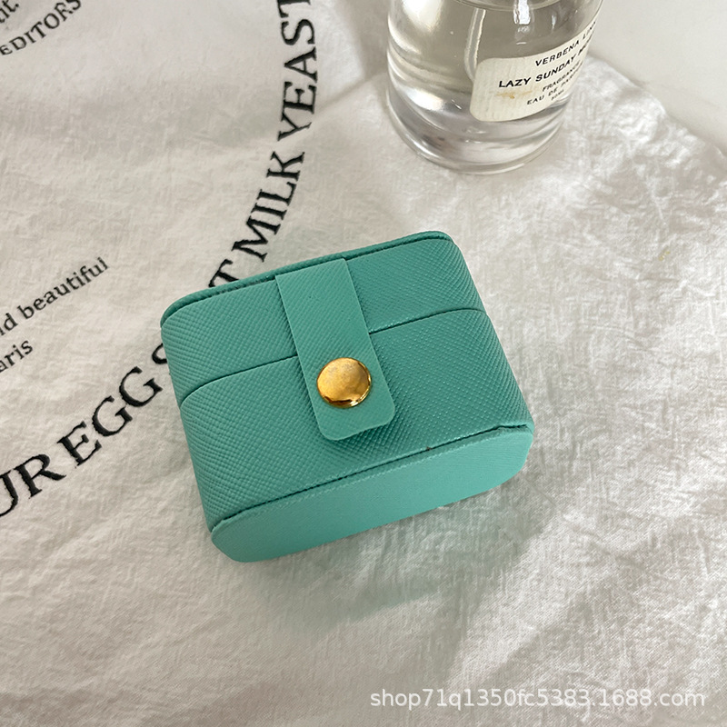 Mini caja de joyería de bloque de tofu blanco y negro portátil de tamaño pequeño anillo portátil simple caja de joyería diaria