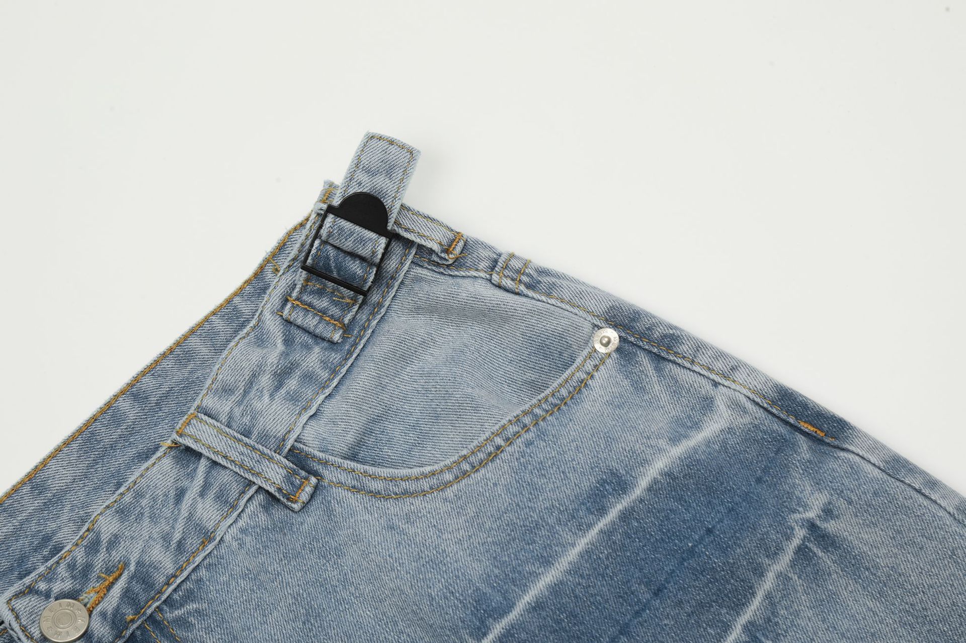 Vêtements pour hommes EONMODISH | Pantalon en denim délavé tendance American High Street, nouveau produit d'automne 2024_voghion.com
