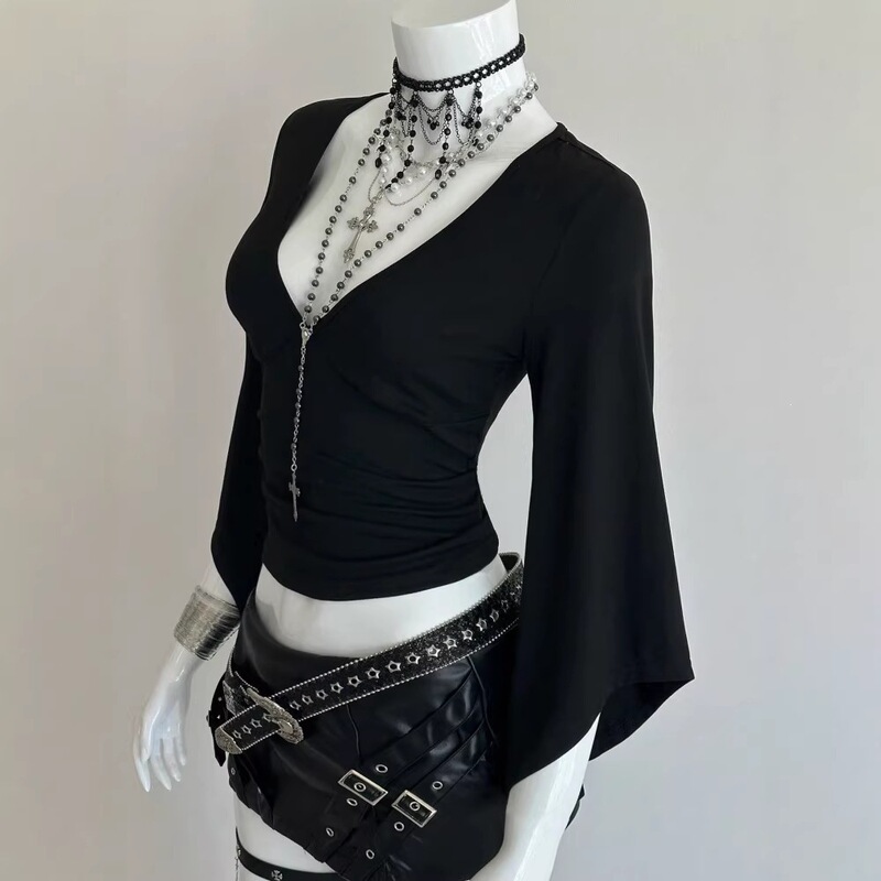 Dark Sweet-Cool Style V-Neck Cross-Draped Short Top with Slightly Flared Sleeves, Slim Fit, Cropped Spicy Girl T-Shirt for Women Dark Sweet-Cool Style V-Neck Cross-Draped Short Top with Slightly Flared Sleeves, Slim Fit, Cropped Spicy Girl T-Shirt for Women