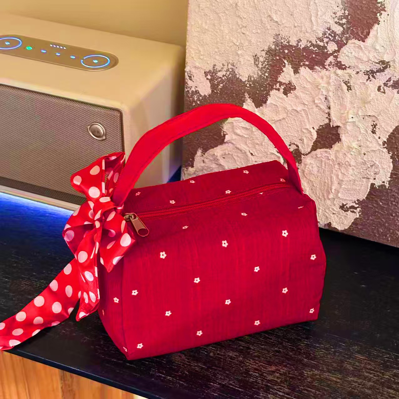 Autumn red handheld cosmetic bag