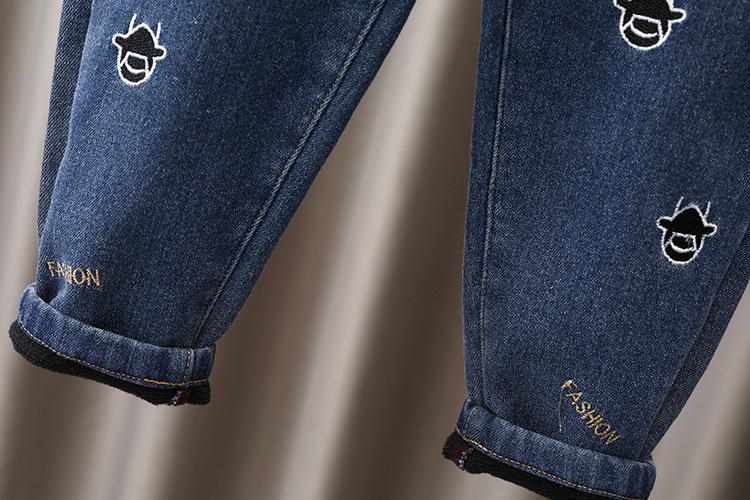 Pantalones vaqueros para niños forrados de lana otoño e invierno cálido bebé ropa de invierno para niños estilo occidental estilo coreano pantalones de terciopelo de una sola pieza de invierno para niños image 5