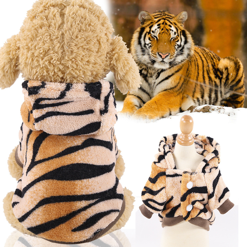 Pequeño perro mediano Año Nuevo perro gato suministros para mascotas ropa Otoño e Invierno cuatro pies ropa de algodón acolchado ropa de transformación fábrica al por mayor