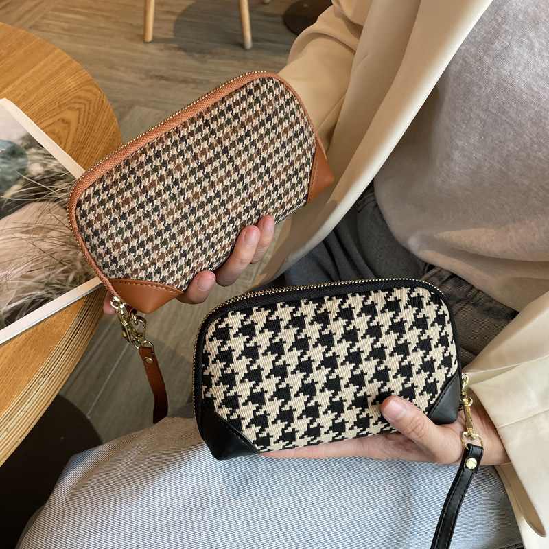 Handbag for Women, Small Clutch Bag That Can Hold a Mobile Phone, 2026 New Model, Summer High-End Clutch Bag, Fashionable and Elegant, Large Capacity