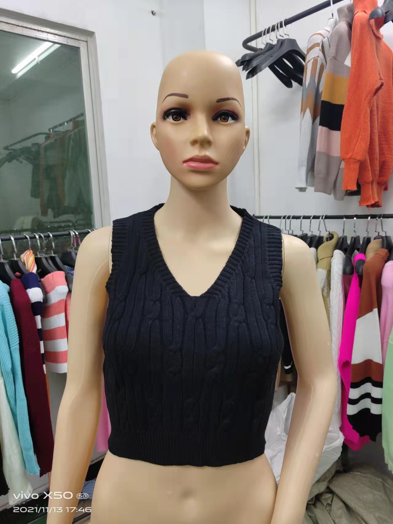 Twist Chaleco con cuello en V chaleco suéter 2022 nuevas mujeres de estilo coreano sin mangas suelto corto exterior superior