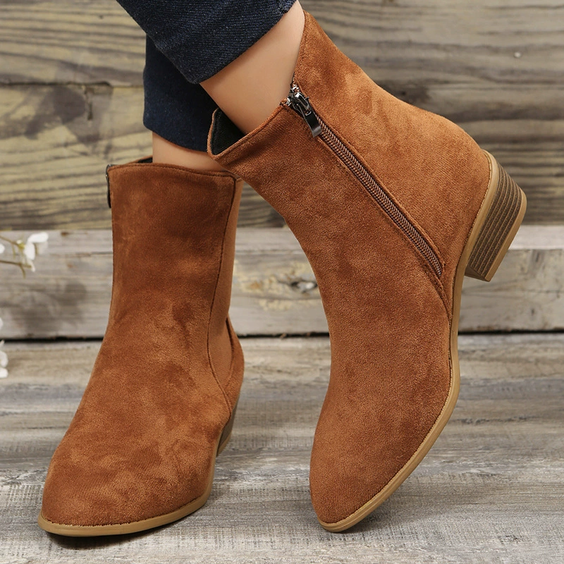 2022 Зимняя Новая женская обувь больших размеров для внешней торговли, замшевые ботильоны на толстом каблуке с заостренной боковой молнией