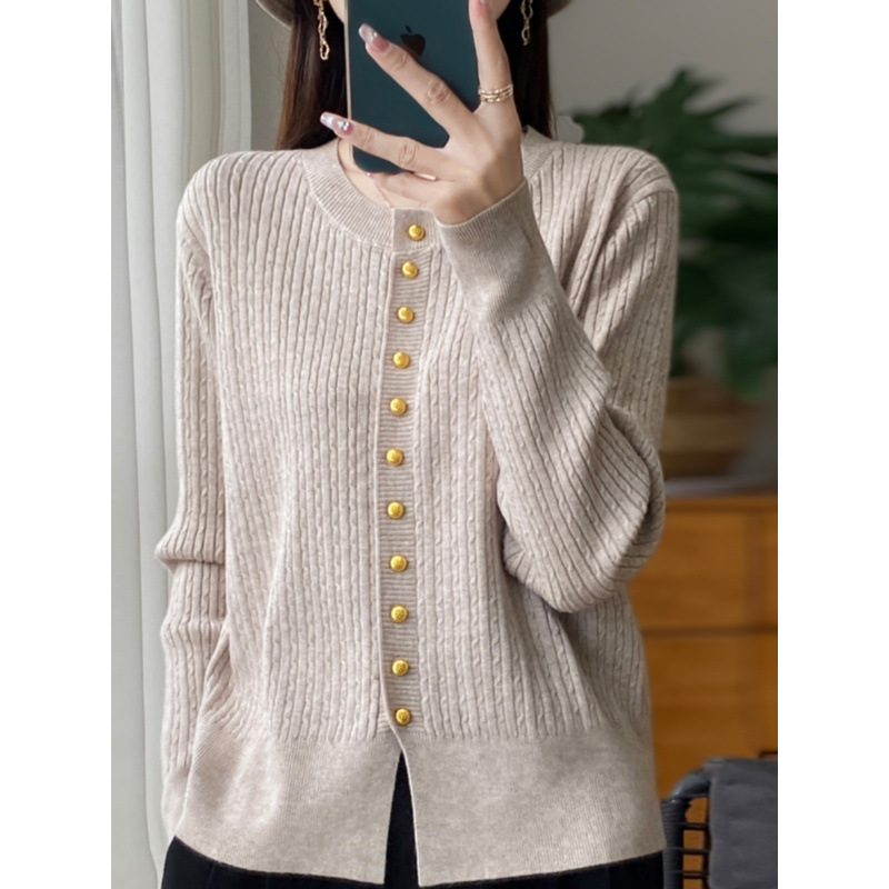 Primavera y otoño de alta calidad invierno nuevo estilo de cuello redondo jersey de punto cardigan suéter de mujer chaqueta suelta flor de nézel con camisa de base