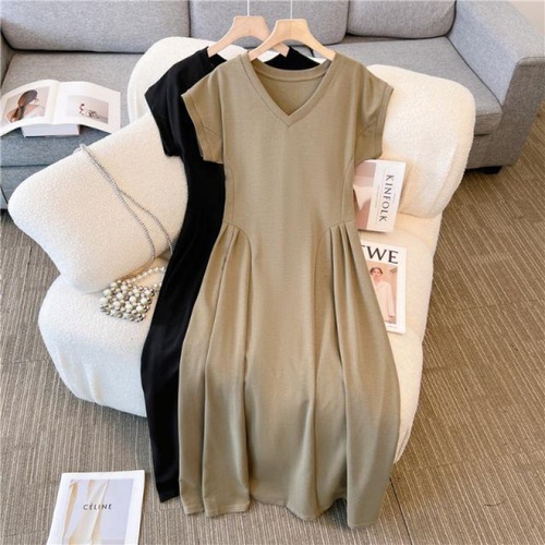 Casual and elegant V-neck short-sleeved dress for summer, large size, fat girls, pear-shaped body, waist-in, slimming, meat-covering straight skirt 