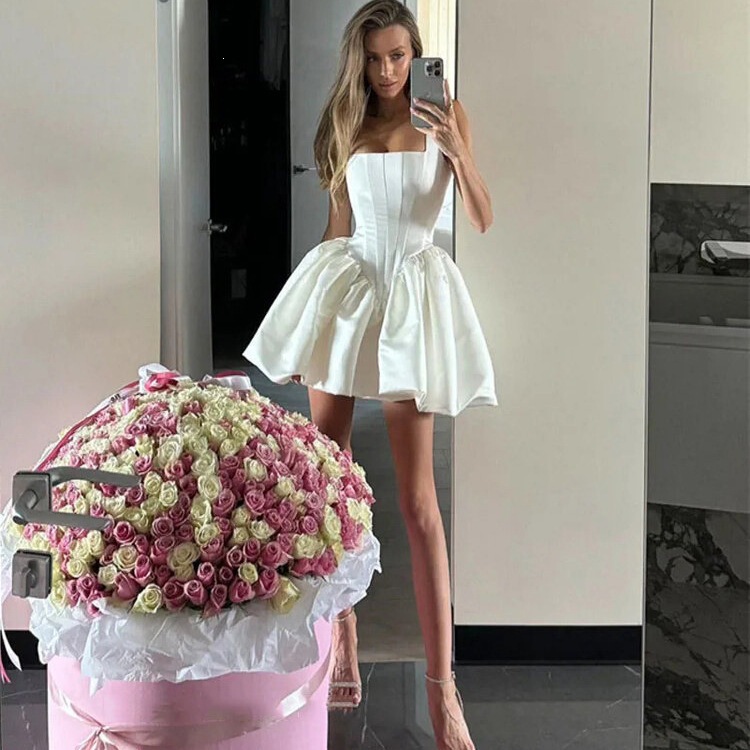 Cross-border mini satin wedding dress with square neckline, sleeveless, backless, A-line, suitable for parties, banquets, and cocktail events