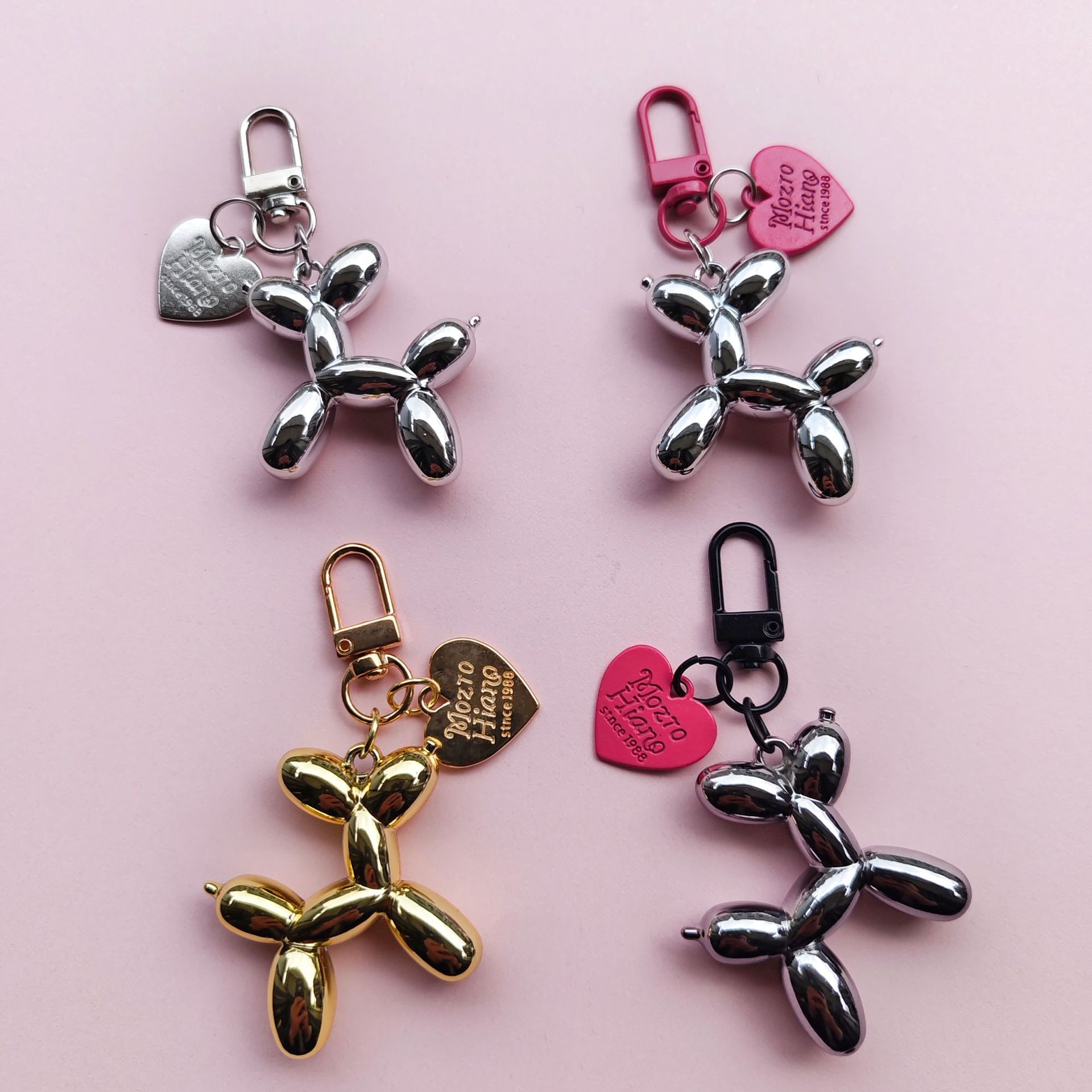 Inswind pequeño libro rojo amor globo perro llavero colgante pareja bolsos DIY colgante joyas de dibujos animados acrílicos