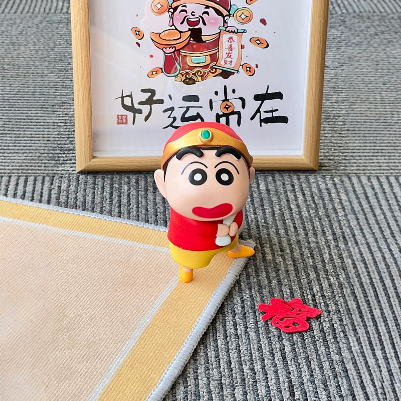新年の財神クレヨンしんちゃんの手作り限定財神爺しんちゃんの周辺のぬいぐるみのテーブルの置物の女性プレゼント|undefined