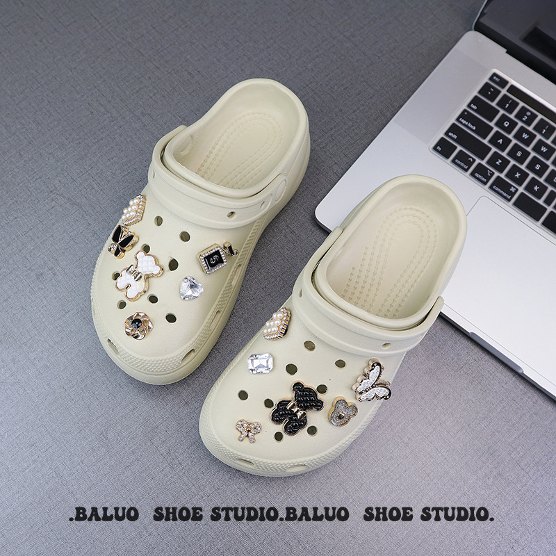 Thick-Soled Clogs for Women, Summer Outdoor Wear, Height-Increasing, Non-Slip, Closed-Toe Slippers, Eva Breathable, Odor-Resistant, Wear-Resistant Beach Sandals Thick-Soled Clogs for Women, Summer Outdoor Wear, Height-Increasing, Non-Slip, Closed-Toe Slippers, Eva Breathable, Odor-Resistant, Wear-Resistant Beach Sandals