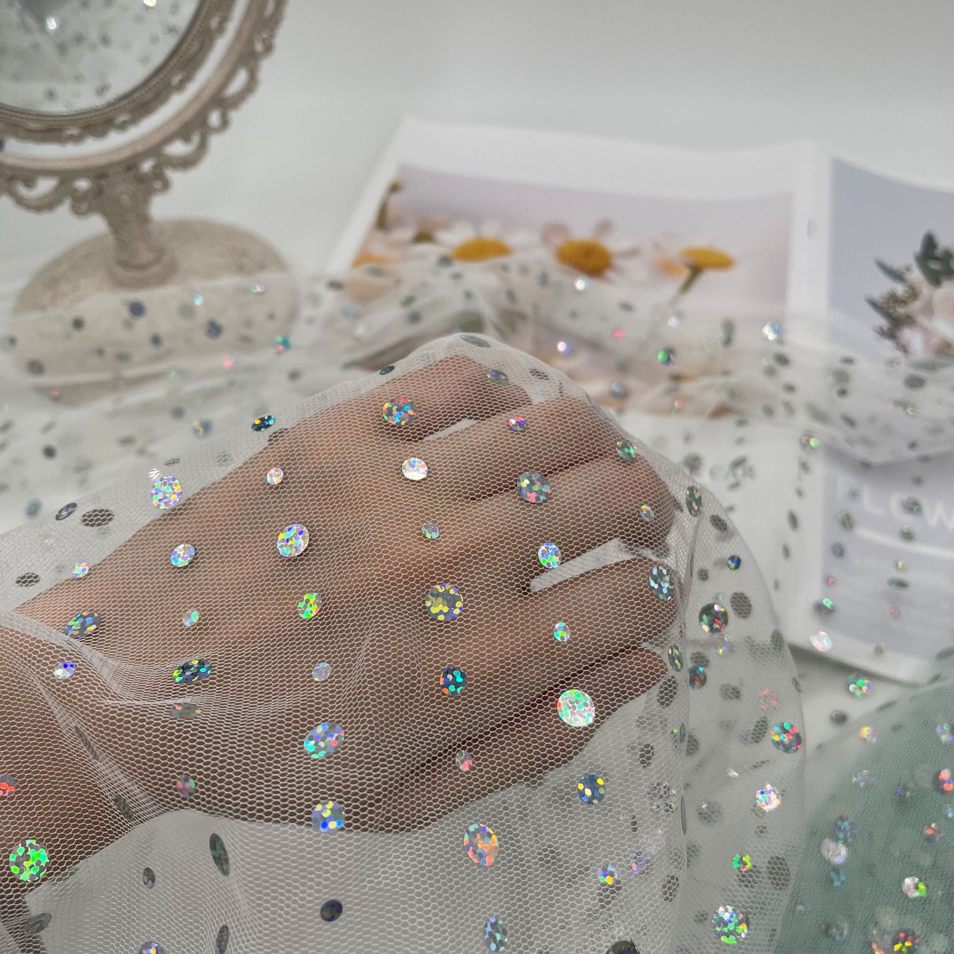 网眼布网纱六角网冲片镭射大小圆片汉服洛丽塔闪亮蚊帐布工艺面料