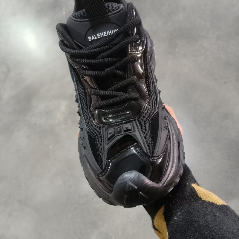 Paris New Thick-Soled Tire Shoes for Men 2025 Height-Increasing Retro Mecha Dad Shoes Distressed Street Durian Shoes for Women