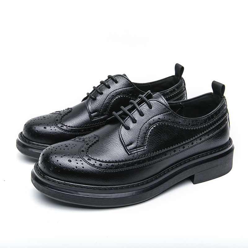 Zapatos de hombre grandes nuevos zapatos de cuero casuales de moda para hombres Bloc tallado zapatos de negocios zapatos de boda retro
