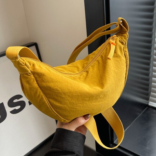 New Fashionable Dumpling Bag Korean Version High-End Solid Color Crossbody Bag Niche Design Bag Large Capacity Women's Best-Selling Bag