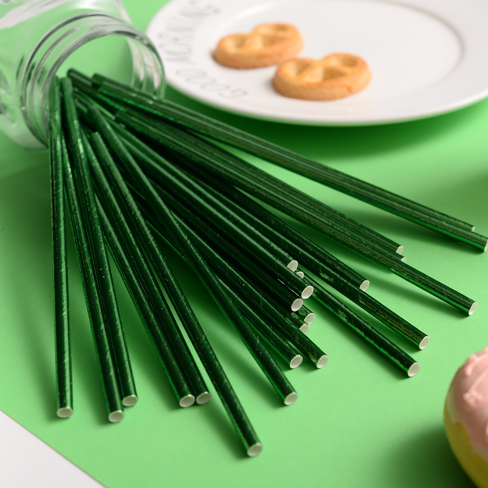 Una gran cantidad de en stock paja de papel desechable al por mayor paja de papel degradable paja de color sólido paja transfronteriza Amazon