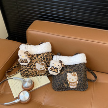 ��ͯ���¿��nϵС���ﶬë�q����Ů���ëб���Ů���֙C���X����