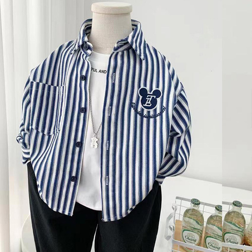 Cash in stock, embroidered blue strip shirt, boys 'fashionable striped shirt, children's thin coat, small and medium-sized children's casual shirt