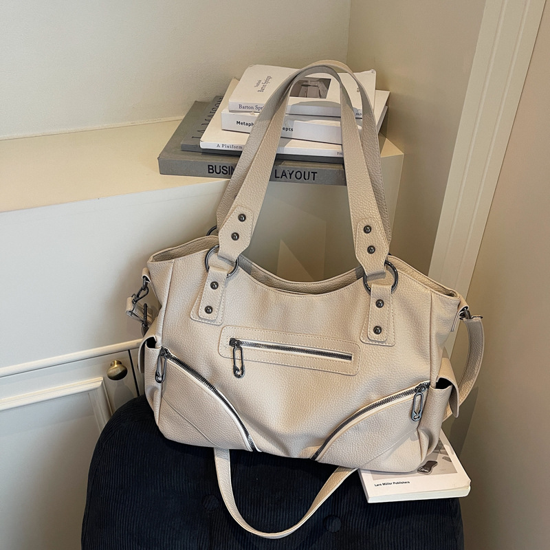 Cross-Border Hot Sale Large Capacity Tote Bag For Women, High-End Luxury Trendy Cool Motorcycle Style Shoulder Bag, Versatile 2026 - Thumbnail 7