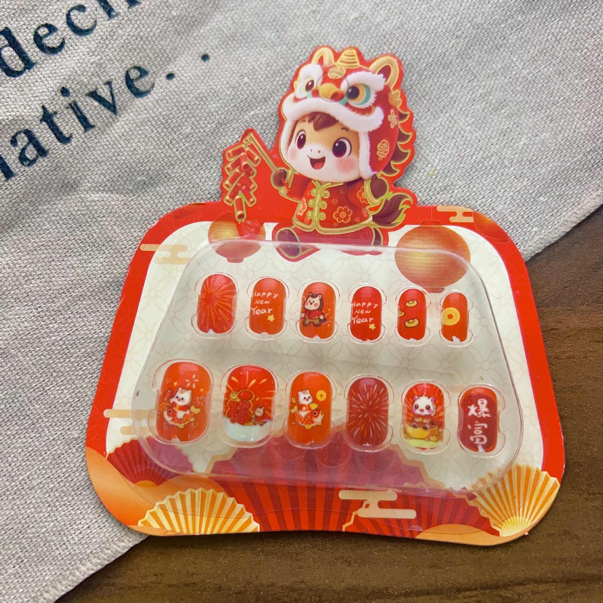 Uñas postizas removibles para niñas, en caja, con diseños de dibujos animados, pegatinas de uñas exquisitas, piezas de uñas.