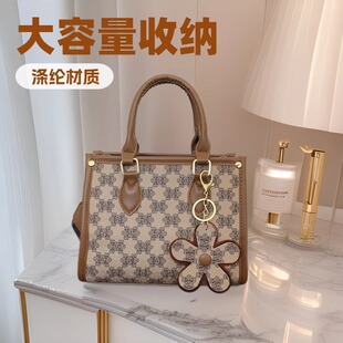 ���Q����Ů�¿�W���͹�ӡ��С������ٴ����Ů���μ�б��С����