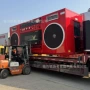 打卡移动巨型市集餐车