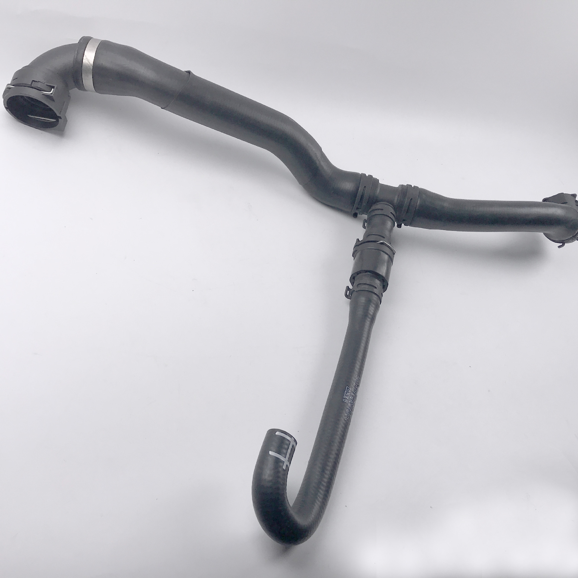 Suitable for Audi Q3 Water Tank Upper Water Pipe Coolant Hose 5N0122101R