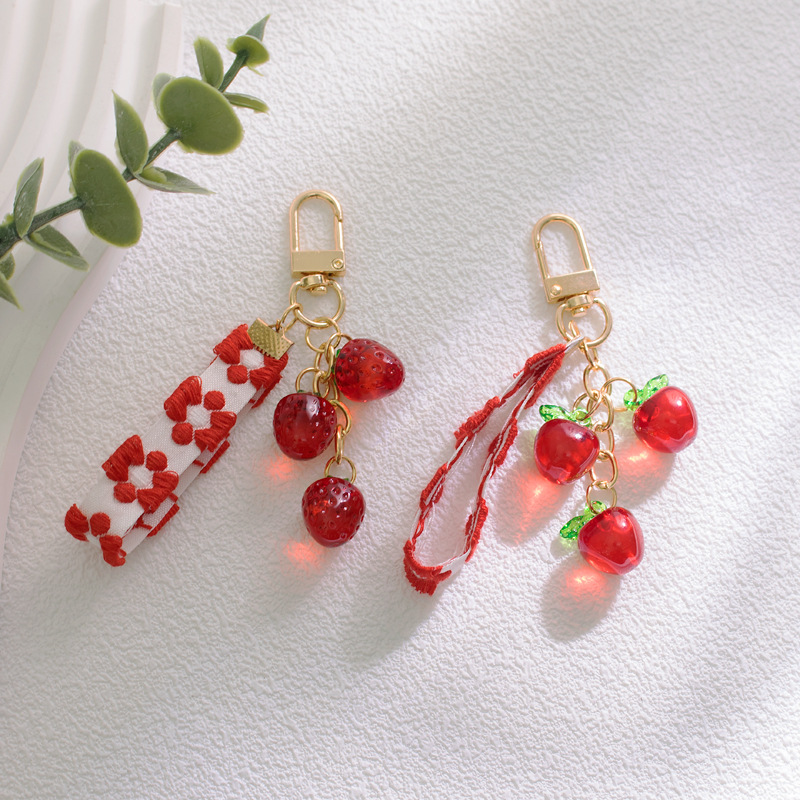 Cute Sweet  Strawberry Arylic Bag Pendant Keychain display picture 7