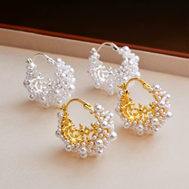 耳钉;耳扣;耳环