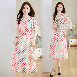 圆点印花连衣裙女2024新款夏季中长款v领短袖妈妈装遮肚减龄a字裙