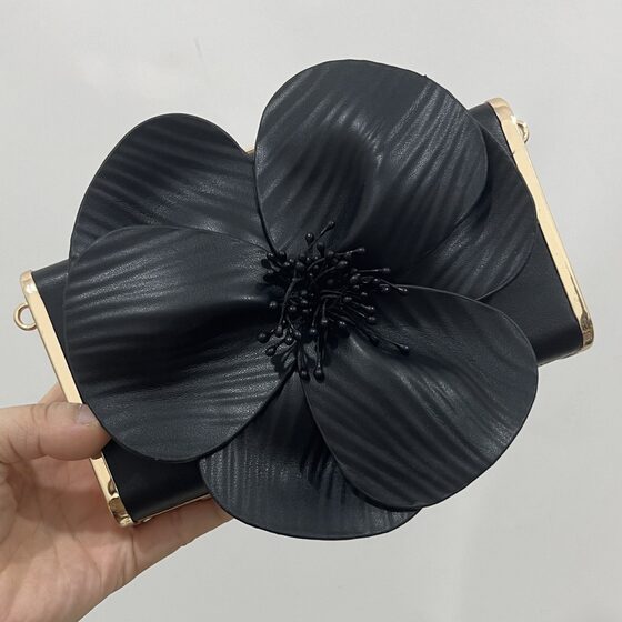 24 New Women's Bag French Petal Flower Box Bag Shoulder Chain Crossbody Small Bag New Chinese Style Dinner Handbag
