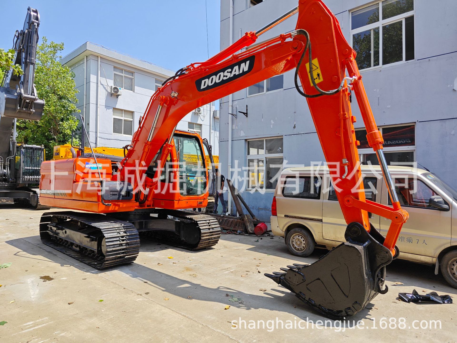 斗山DX140挖掘机  现货DOOSAN斗山DX140LC