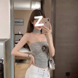 辣妹时尚扣环设计感抹胸背心女2026夏季性感挂脖露背高级百搭上衣
