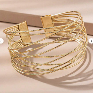 �W���羳؛  Դ�֭h�����p�@��Ҏ�t���l���CŮʿ�ȼٽ��^�ֲ��Ʒ