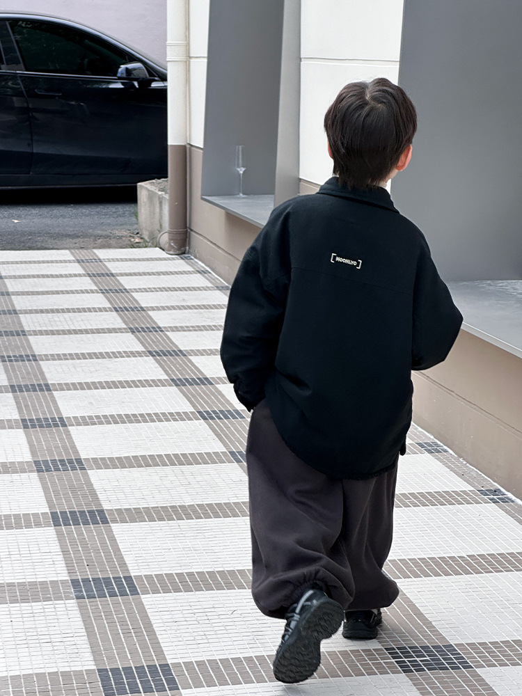 McCarthy ropa infantil de algodón para niños 2025 invierno nuevo estilo coreano de ropa de invierno para niños con chaqueta gruesa de lana