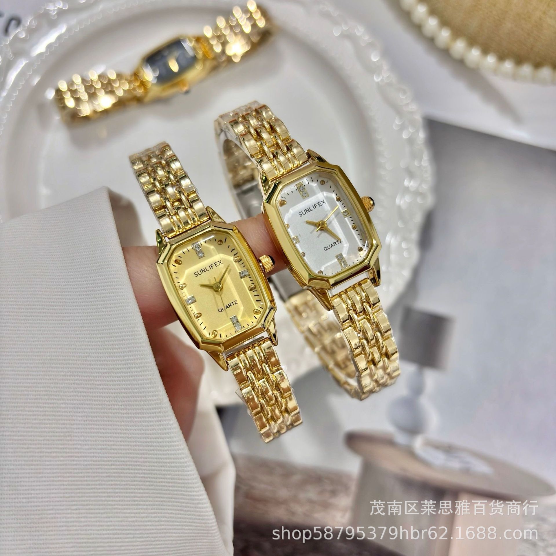 Sunlifex Women's Watch Popular Fashion Wristwatch Gold Tiktok Live Retro Internet Celebrity Small Square Watch Vintage Style
