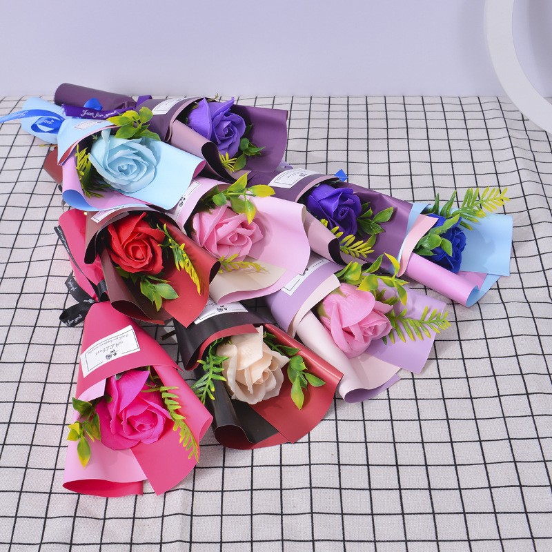 Roses, carnations, and lilies for the Qixi Festival, single-stem bouquet of simulated scented soaps, creative gift for teachers' day