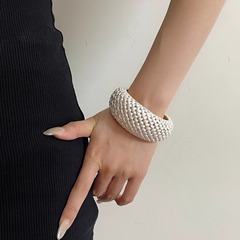 フレンチレトロ中空菱形クロス織りオープンブレスレット中古ヴィンテージ誇張ワイドバージョン絶妙なブレスレット