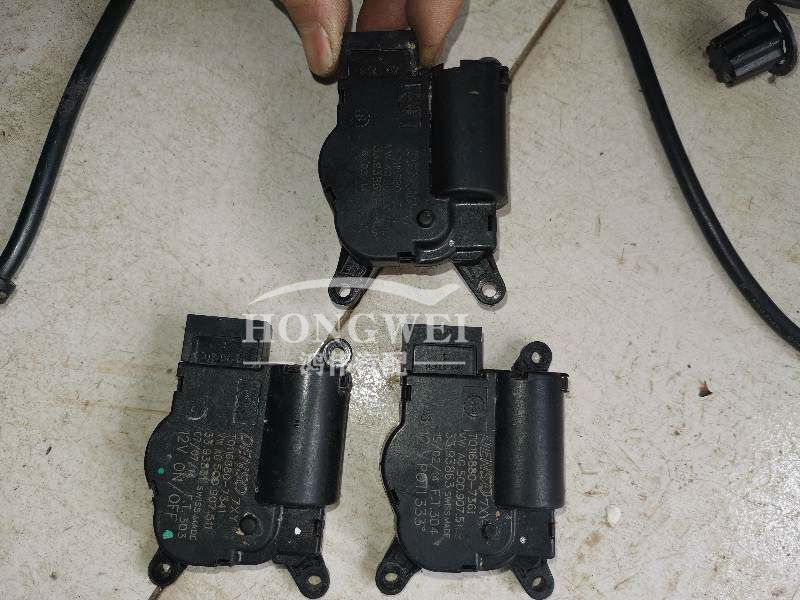 Suitable for 14 Models of Volkswagen Golf Mqb (5g) Air Conditioning Duct Motor, Heating and Cooling Internal and External Circulation Conversion Motor