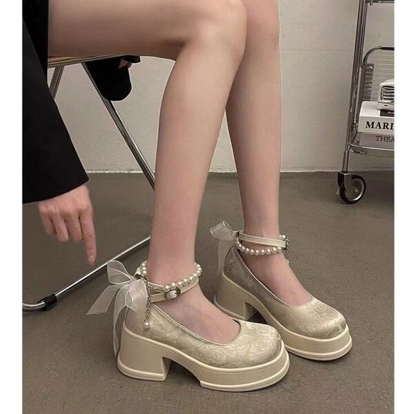 Autumn high heels
